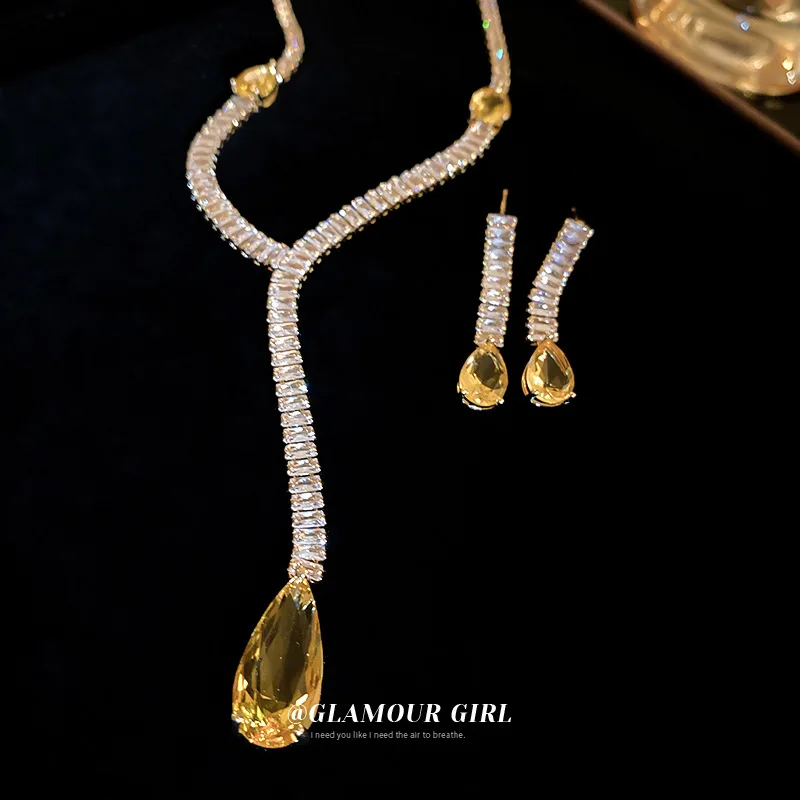 

Women Yellow Crystal Necklace Earring Set with Diamond Zircon Droplets