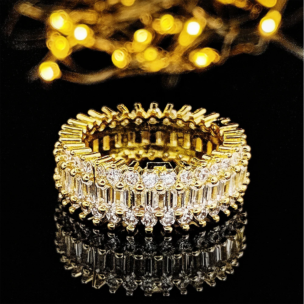 Elegant Vintage Gold & Silver Eternity Wedding Band for Women & Men - Perfect Gift