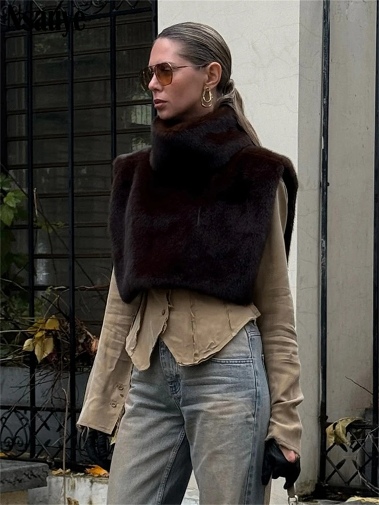 Nsauye 2024 Winter New Female Chic Fashion Sleeveless Faux Fur Women's Coat Thickened Warm Jackets Outerwear Tops Ladies Coats 4