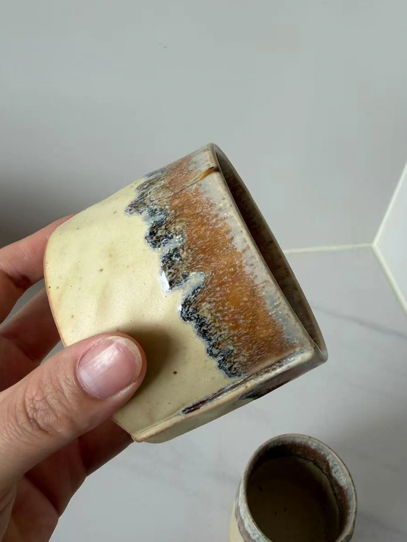 Elegant Ceramic Coffee Mugs: Perfect for Home, Gifting, and Latte Art