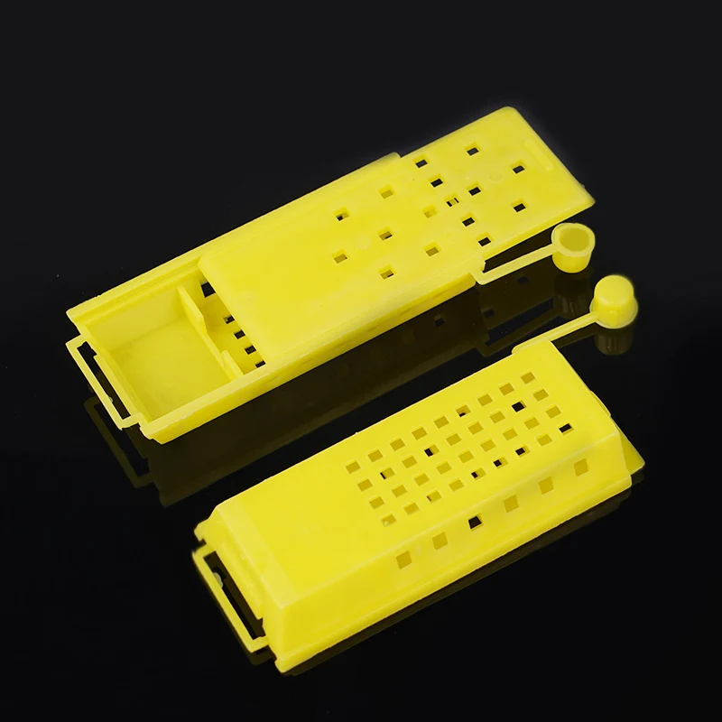 10Pcs Queen Bee Post Cage with Leg Plastic Yellow Catcher Apiculture Device Isolation Beekeeping Transport Cages Beekeeping Tool