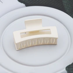 Elegant Korean Hair Claws - Stylish Large Plastic Hair Clips and Fashionable Hair Accessories (1)