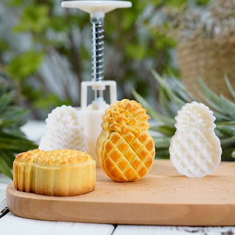 1Set Fruit Pineapple Shape Pastry Mold,Including 1 Mold And 2 Stamps,DIY Hand Press Moon Cake Stamps,Mung Bean Cake,Cookie Mold