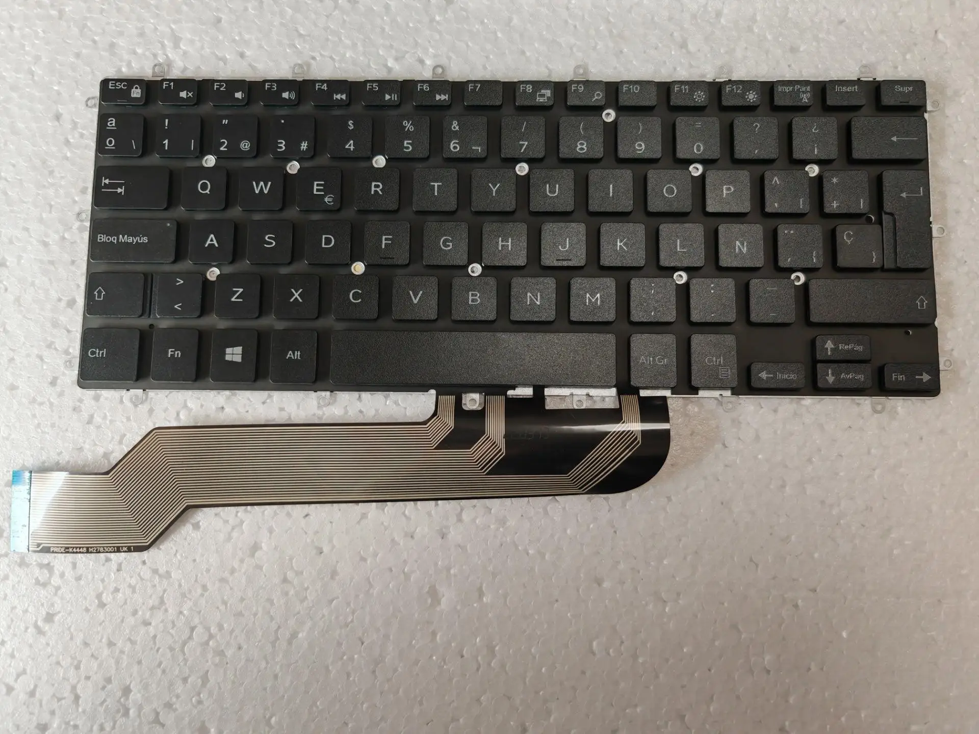 

Для DELL Inspiron 15 7560 7569 7570 7572 7573 7579 14-7000 7466 7467 13-7368 13-5000 13-5368 13-5378 испанская клавиатура без подсветки