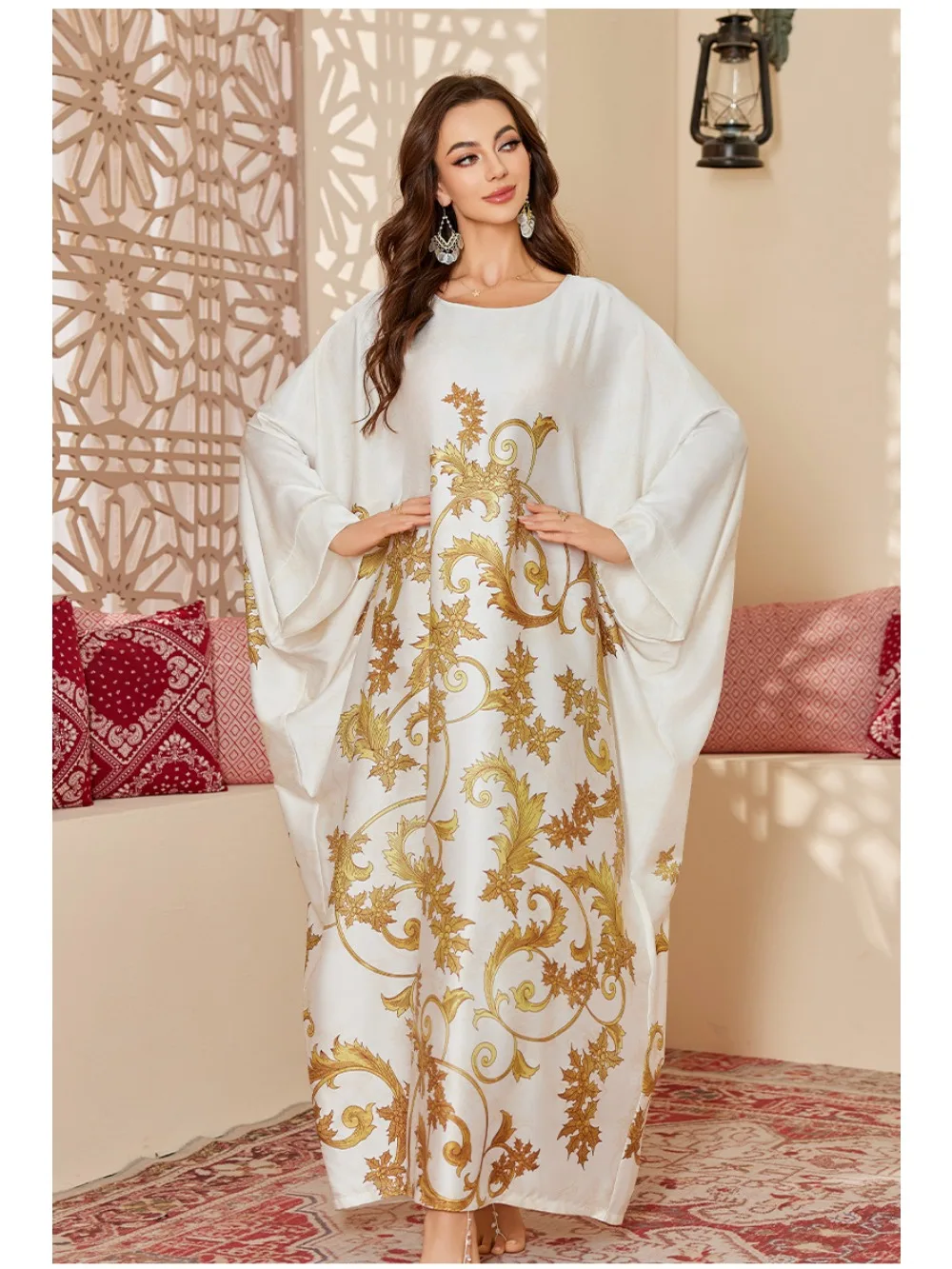 جلابية نسائية بتصميم الخفاش وعدة خيارات