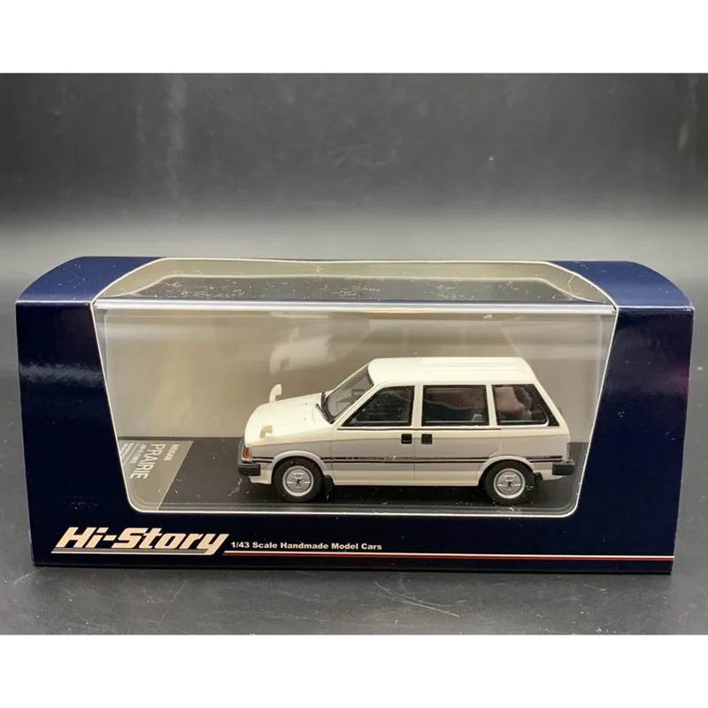 

Модель 1/43 года, минивэн Nissan правильной установки