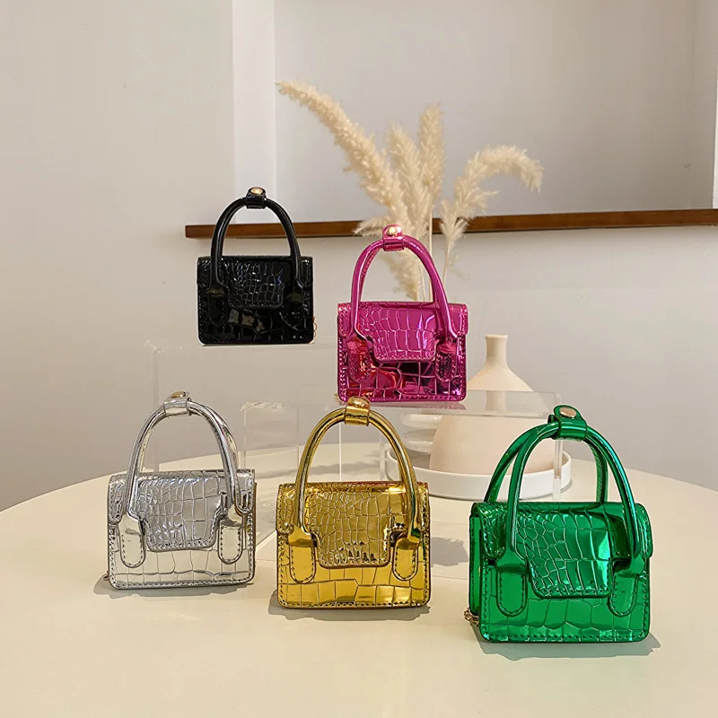 

2024 Летняя женская маленькая квадратная сумка яркого цвета, Дизайнерская кожаная крокодиловая сумка через плечо с крокодиловым узором, мини-сумка с клапаном, женская сумка