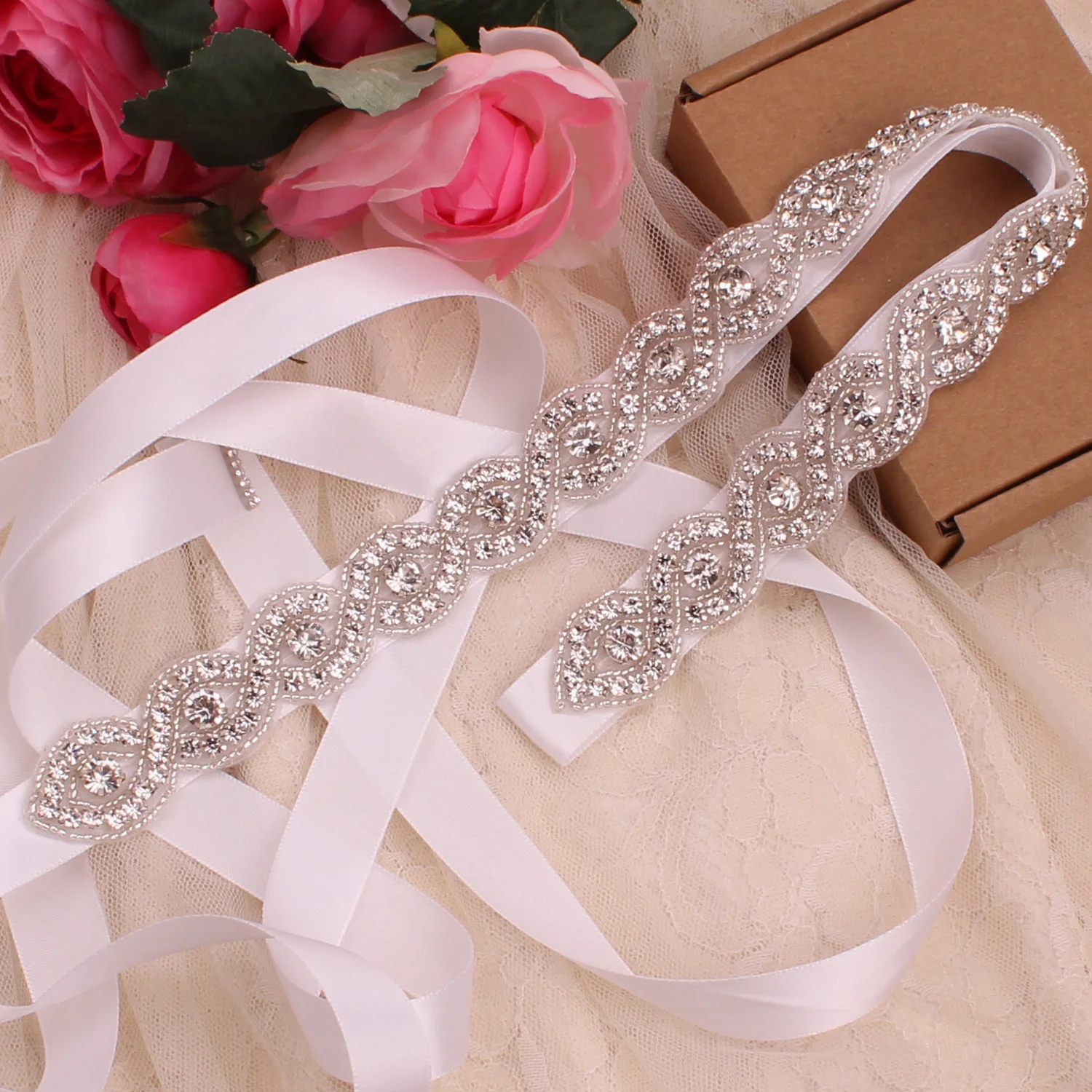 

Crystal ribbon bridal belt, handmade silver wedding belt, used for wedding evening dresses