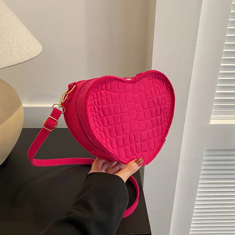 Women Heart-shaped Crossbody Bag Luxury Designer Felt Shoulder Bags for  Ladies 2023 New Fashion Female Clutch Casual Handbags - AliExpress