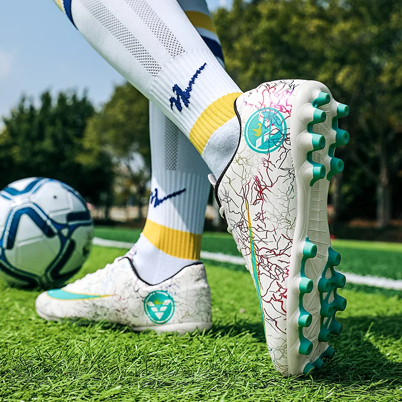 

Men And Women High-Quality Bottom High-Top Long Nails Broken Nails Youth Indoor Professional Training Sports Football Shoes