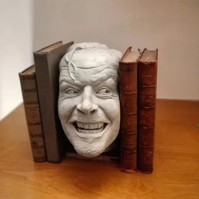 A Shining Bookend Könyvtár Szobora Itt Van Johnny Figurine Gyanta Kézműves Asztali Díszes Funny-Face Könyvpolc Szobor Dekoráció