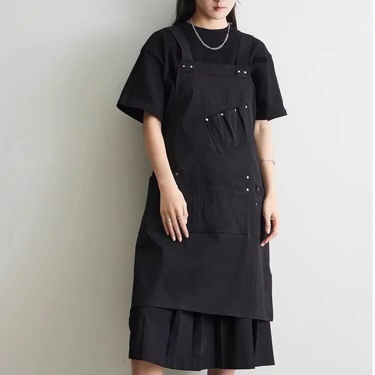 Description Picture 4 of itemSalon Aprons Are Suitable for Man and Woman Stylists Makeup Artists Beauty Professionals Black Apron