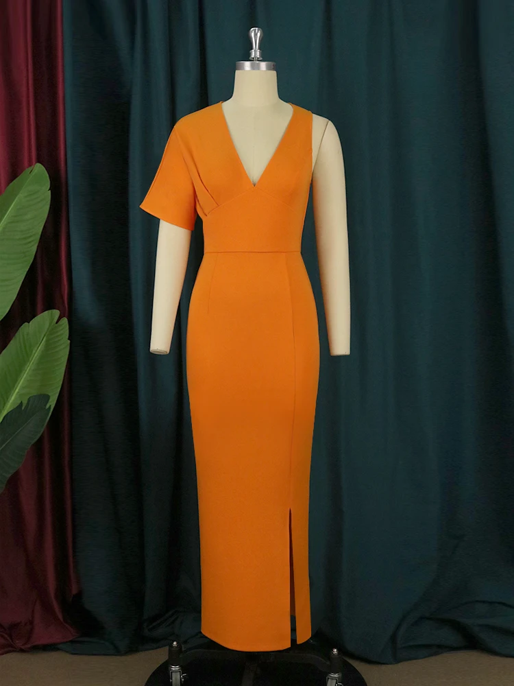 Рисунок 2 - Необычное женское платье с V-образным