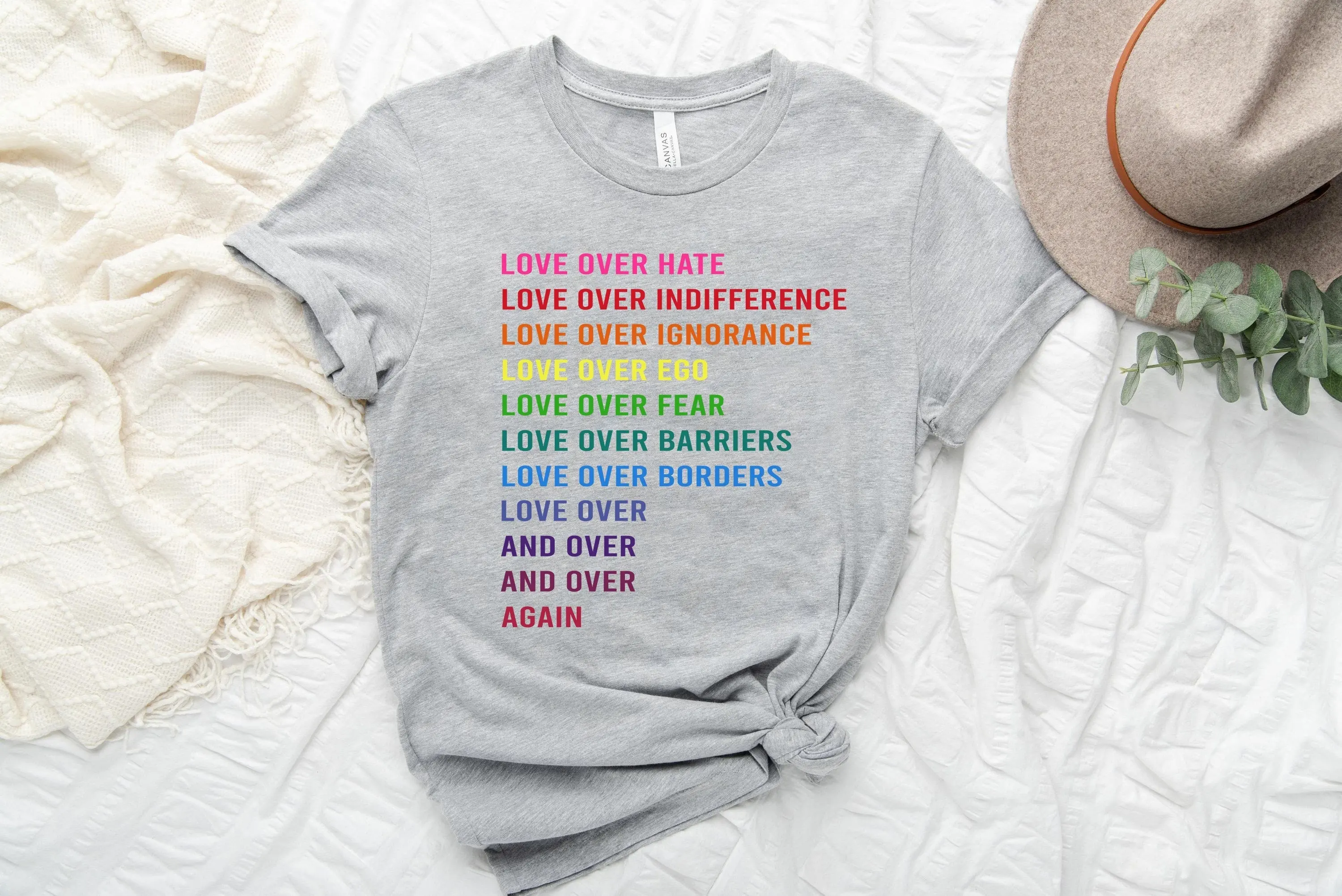

Женская футболка со слоганом Love Over Hate, Лидер продаж, стильная женская футболка на День святого Валентина, модная женская футболка со слоганом Love, День святого Валентина