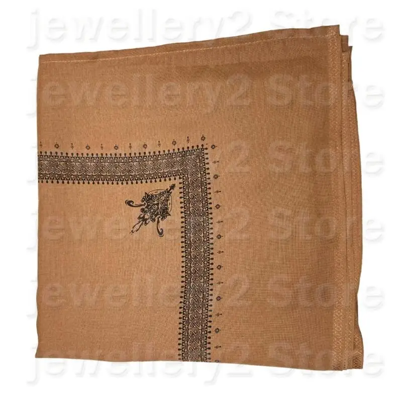 شماغ رجالي تراثي مطرز – لون بني وبيج بتصميم أنيق