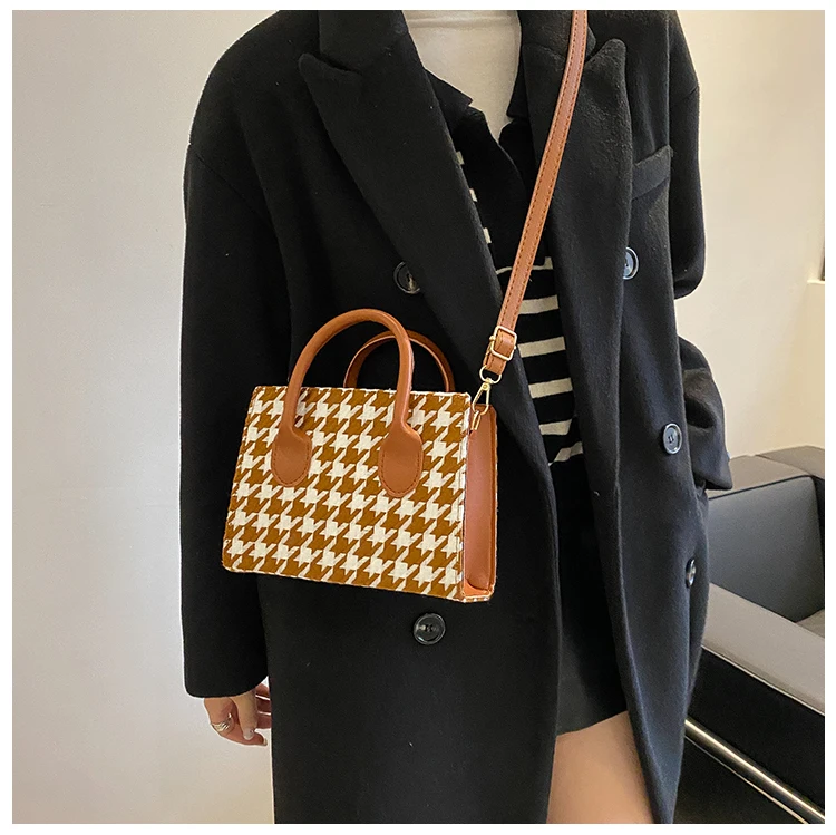 Damen Umhängetasche Mit Karomuster Und Kette Aus Kunstleder_voghion.com