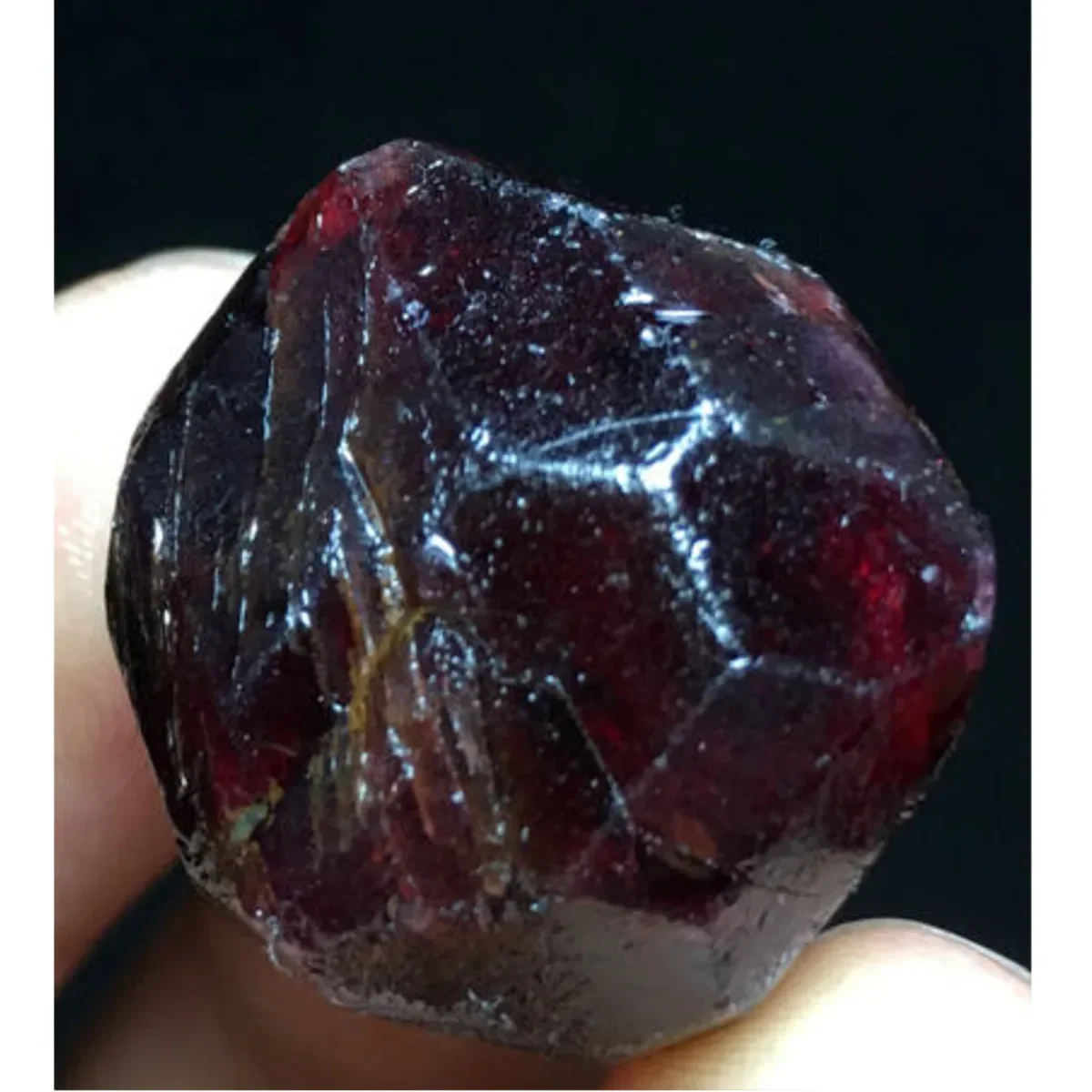 1Pc Red Natural Garnet Quartz Crystal Gemstone Healing Energy Stone Garden Yard Home Degaussing Rough Mineral Specimen Decor New gemstone specimen