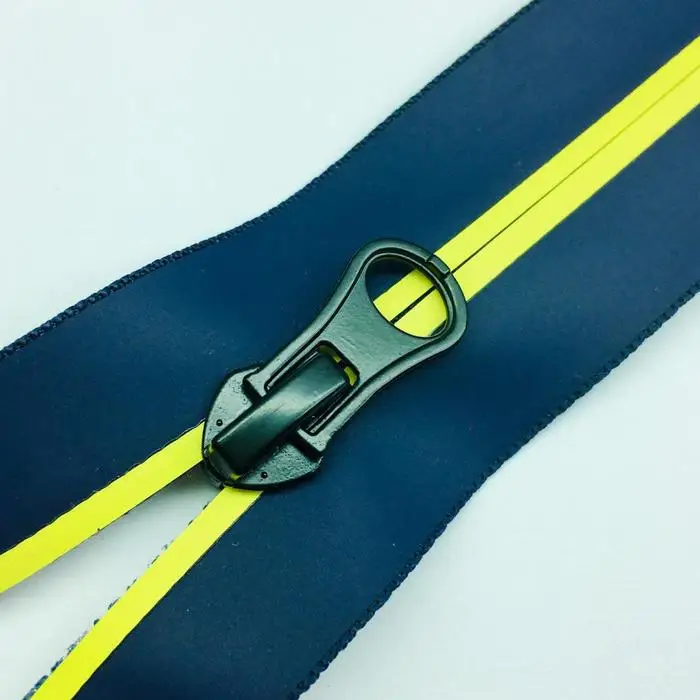 Непромокаемые молнии. Молния застежка водонепроницаемая неразъемная. Ykk 5c водонепроницаемая молния. Непромокаемые молнии. Непромокаемые молнии.