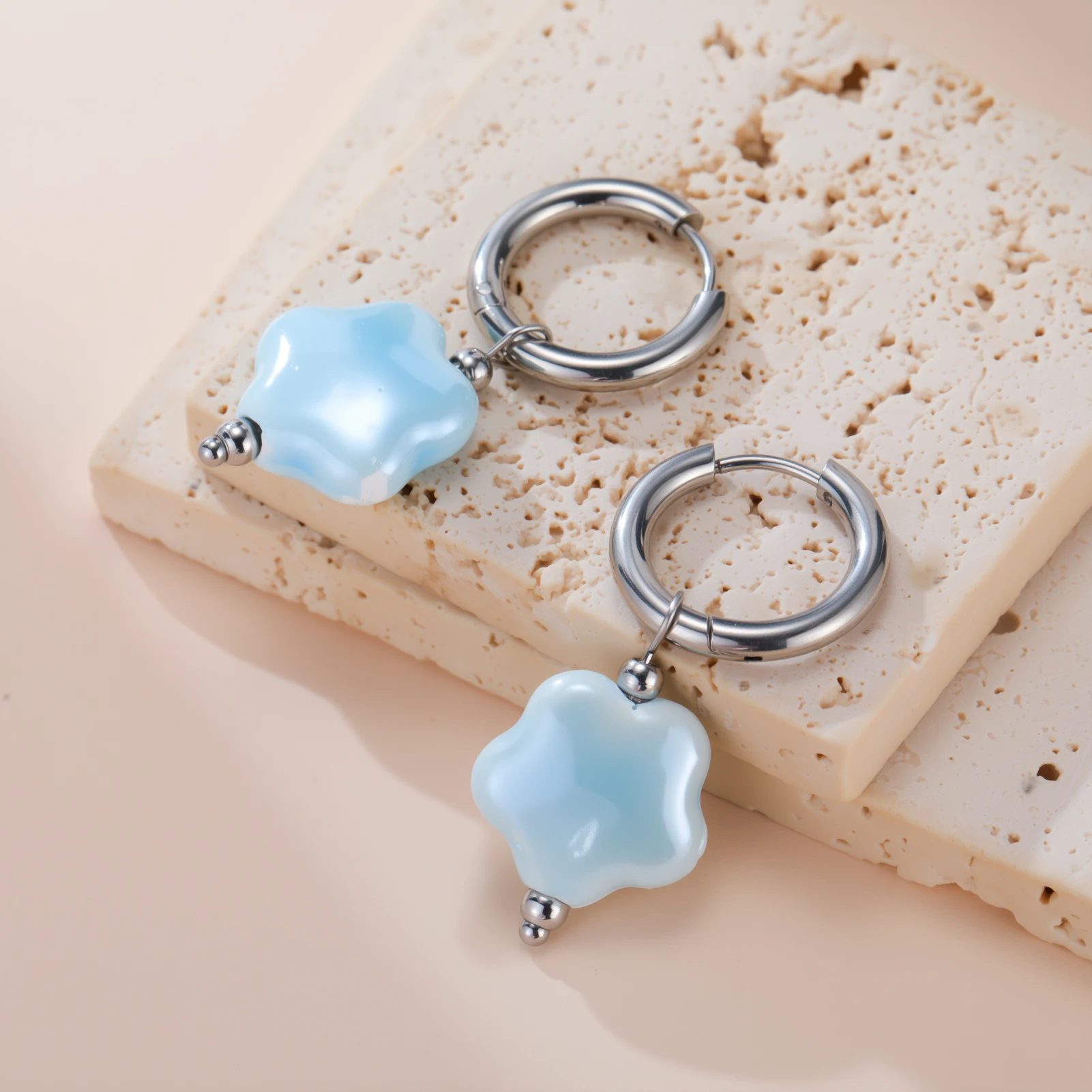 COOLTIME Neue Mode Keramik Blume Ohrringe für Frauen Edelstahl Candy Farbe Anhänger Ohrringe Geschenk Großhandel