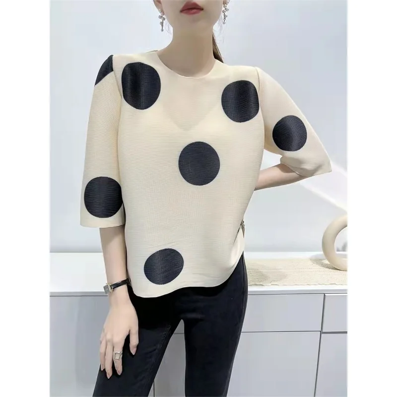 

Pleated polka dot T-shirt female 2023 summer small crowd design feeling loose artistic elegant o neck sleeve t shirt female top