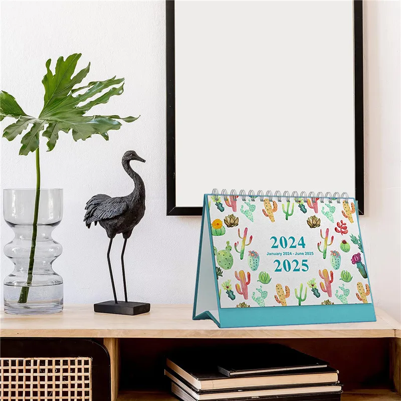 Рисунок 6 - Маленький настольный календарь 2024-2025