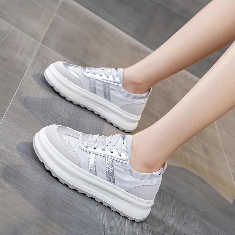 

Canvas Golf Sport Sneakers for Women White Silver Female Athletic Golfing Shoes Comfortable Spring Summer Golf Trainers