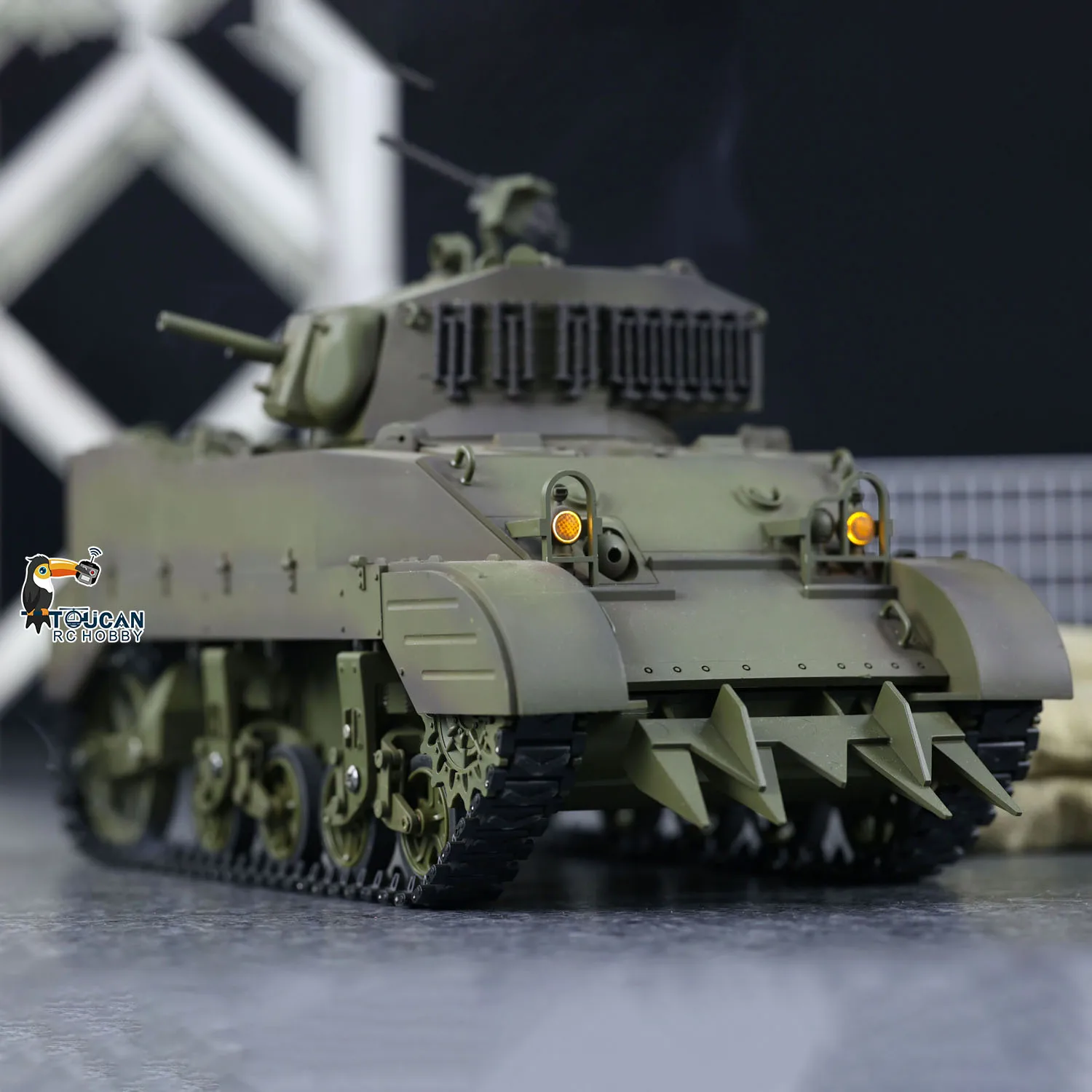 Char RC Tank Robot Télécommandé 2.4GHz - 3 Types Disponibles