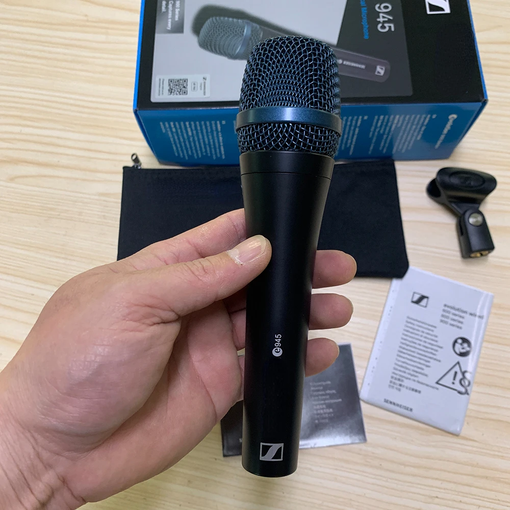 New Wired E945 Karaoke Professional Performance Microphone Super Heart Dynamic Handheld Microphone For Live Studio Mic Karaoke Microphone Wired Vocal Microphone