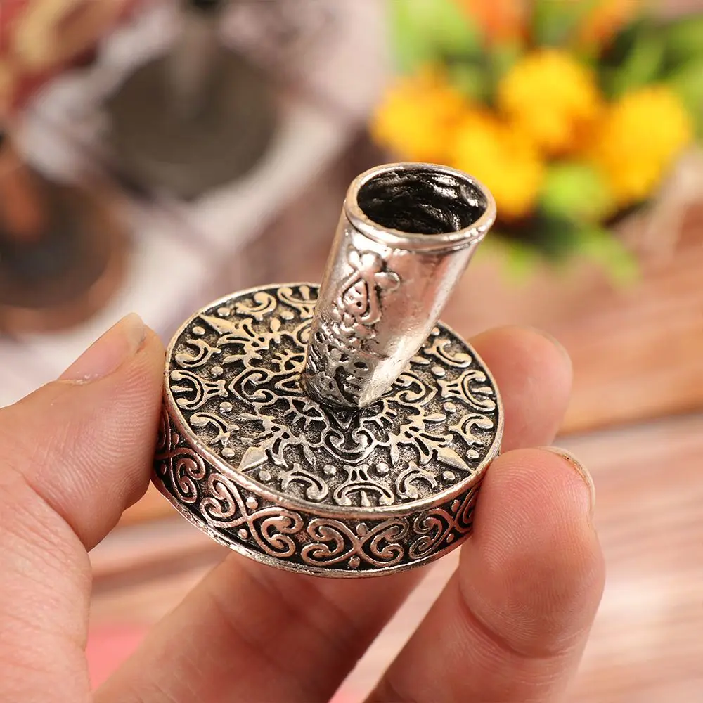 1PC Vintage European Style Pen Holder Fountain Pen Feather Quill Dip Pens Clips With Metal Round Base Writing Accessories pen holder pen and brush holder