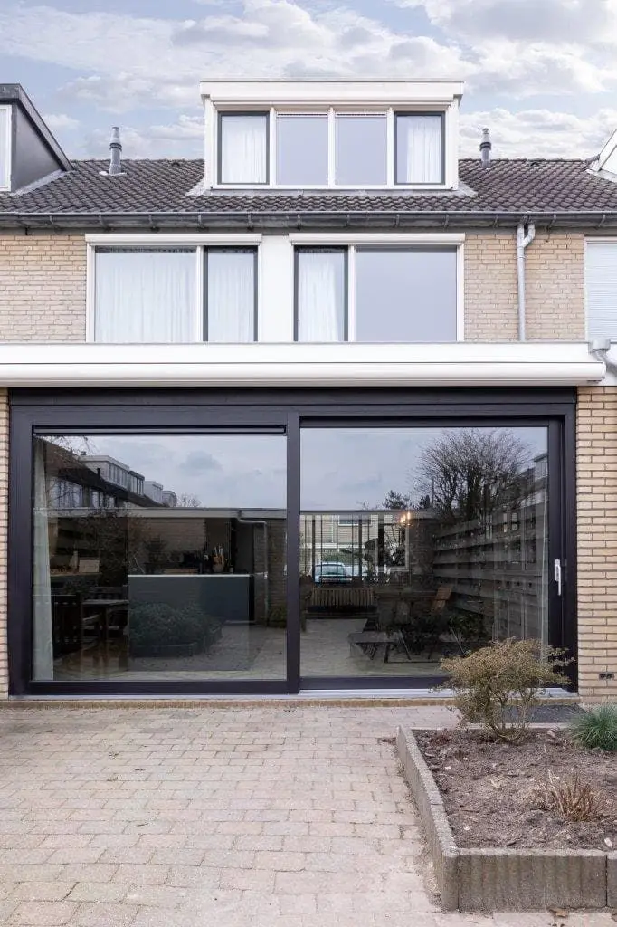 Modern Design Sliding Doors Aluminum Frame Kitchen Sliding Door Double-layer Glass Outdoor Door with Mosquito Net
