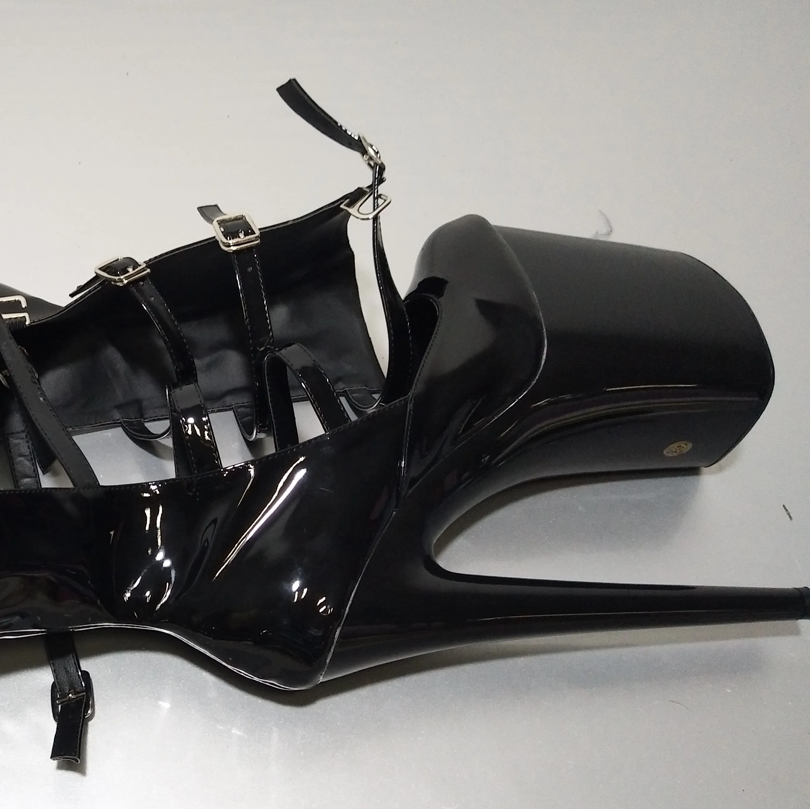 the latest round head package with 20 cm knights of super high heels boots nightclub personality low high-heeled dance shoes