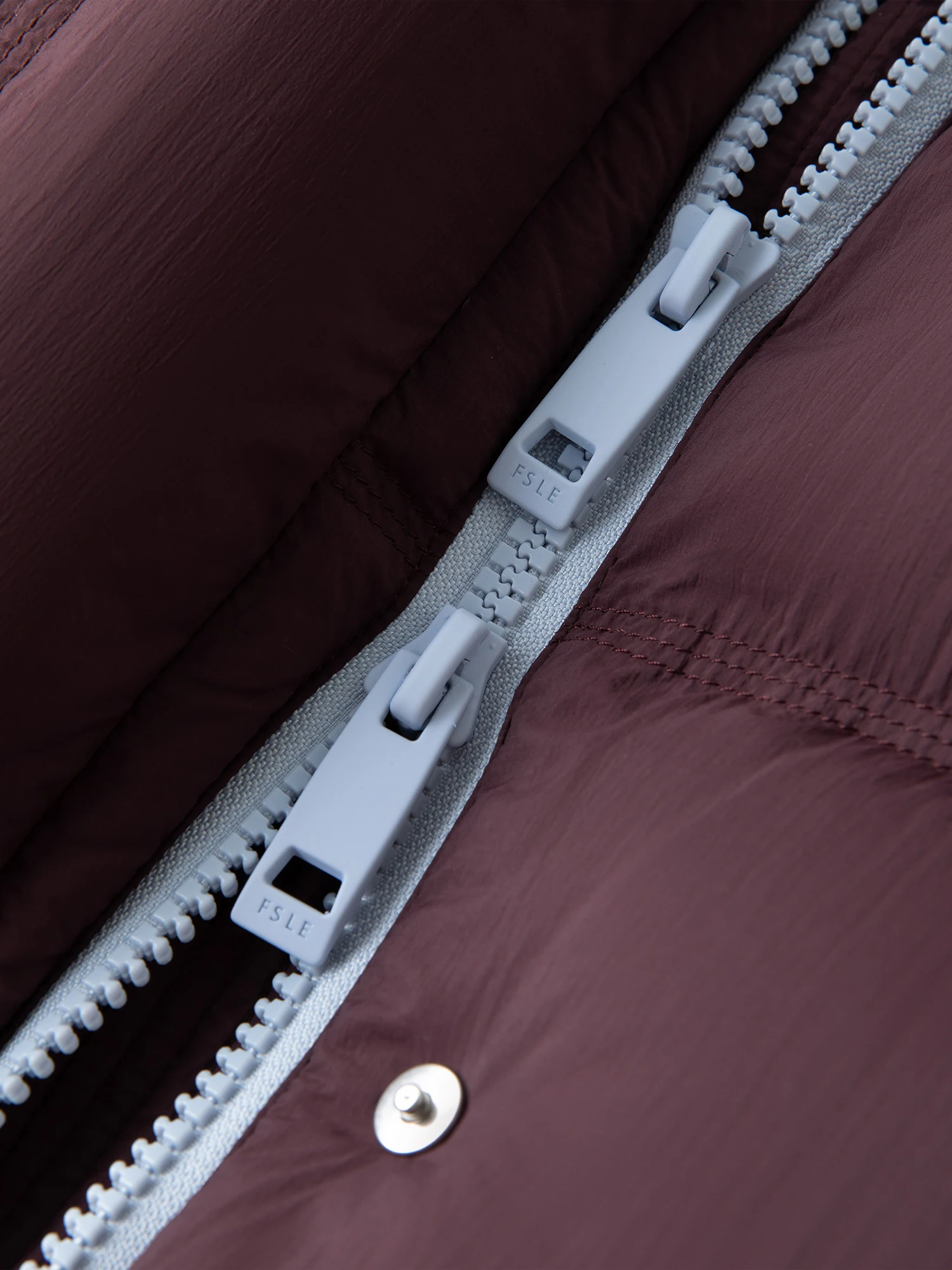 FSLE 2025 Winter New Women's Long Puffer Down Coat with Hood Two-Tone Color Block Thermal Insulated Jacket Heavy Warm Outerwear