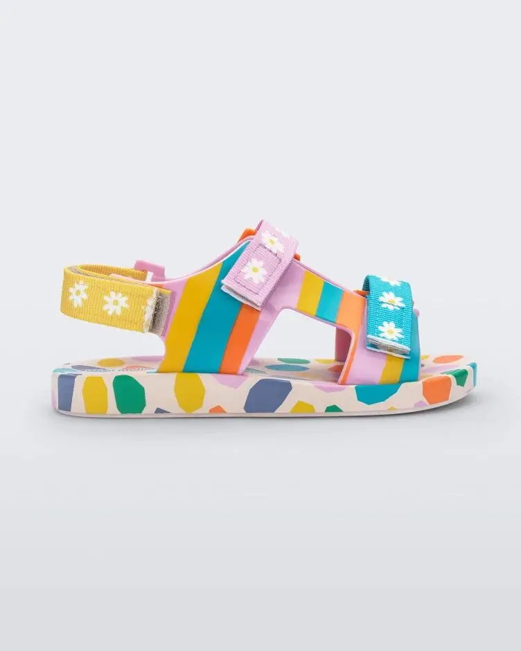 Description Picture 4 of itemHot Sale New Style Mini Boy and Girl's Summer Sandals Fashion Children Jelly Shoes Baby Hot Sale Beach Shoes 2024 HMI083