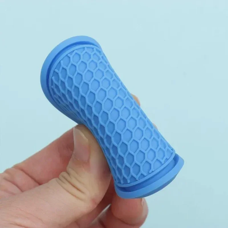 Car Coaster Anti-slip Pad Silicone Water Cup Holder Round Heat Insulation Mat Gadgets 2PCS Car Interior Accessories
