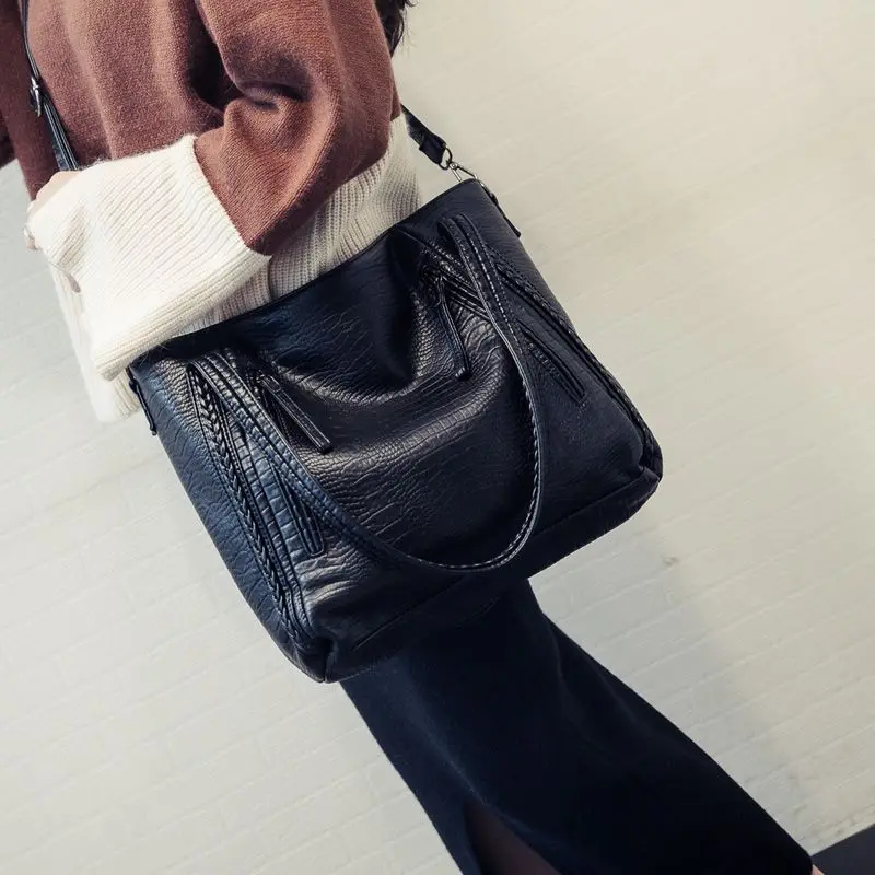High End Luxury Brand Crocodile Pattern Soft Leather Large Capacity Handbag, European And American Fashion Personality Tote Bag