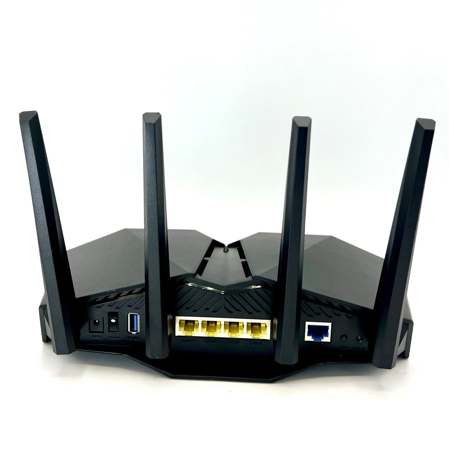 ASUS RT-AX82U AX5400 無線LANルーター Amazon.com: ASUS RT-AX82U AX5400 Dual-Band WiFi 6 Gaming