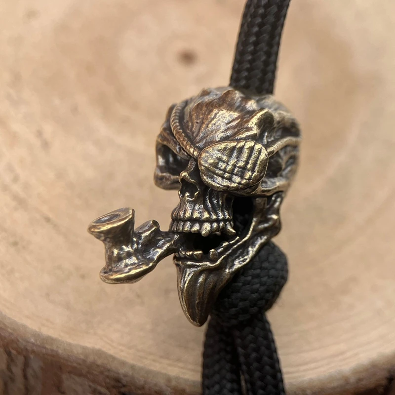 한 눈의 해적 해골 캡틴 황동 칼 구슬 EDC DIY Paracord 짠 팔찌 매는 밧줄 펜던트 액세서리 야외 도구 쥬얼리