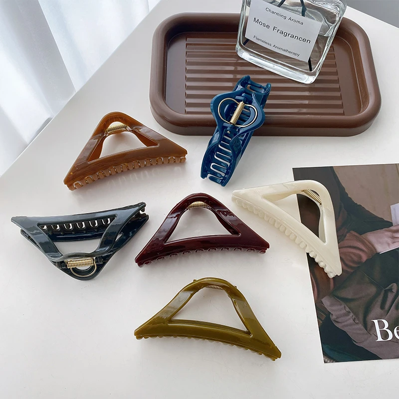 ABS Hollow Triangle Hair Claw Clip Large Hairpin Women Hair Clips Ponytail Shark Grab Hair Clip for Girl Hair Accessories 2022