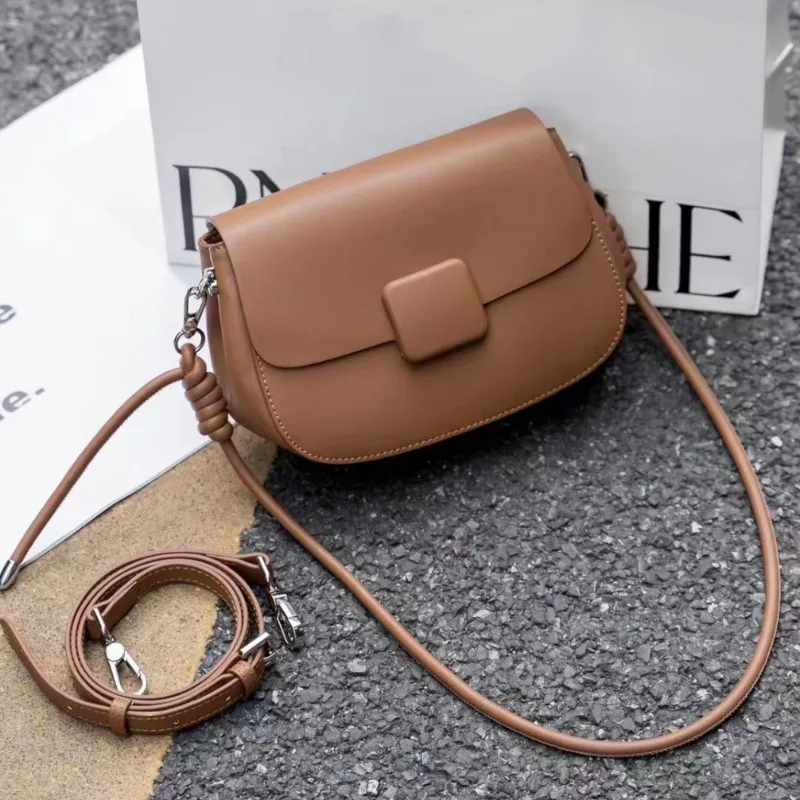 

Niche Fashion Design Leather Shoulder Bag Simple Versatile Commuter Underarm Bag Shoulder Slanting Cross Saddle Compact Bag