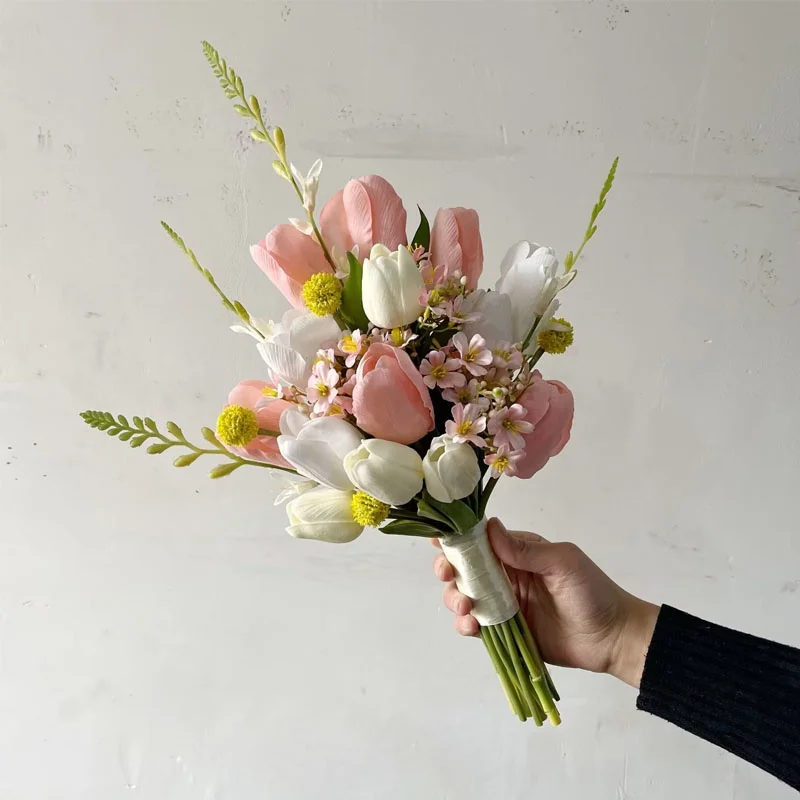 Fre Sle Artificial Tulips Wedding Bouquet for Bridal Photooot And Marriage Certifie Photoaphy Korean Sle Home Decor
