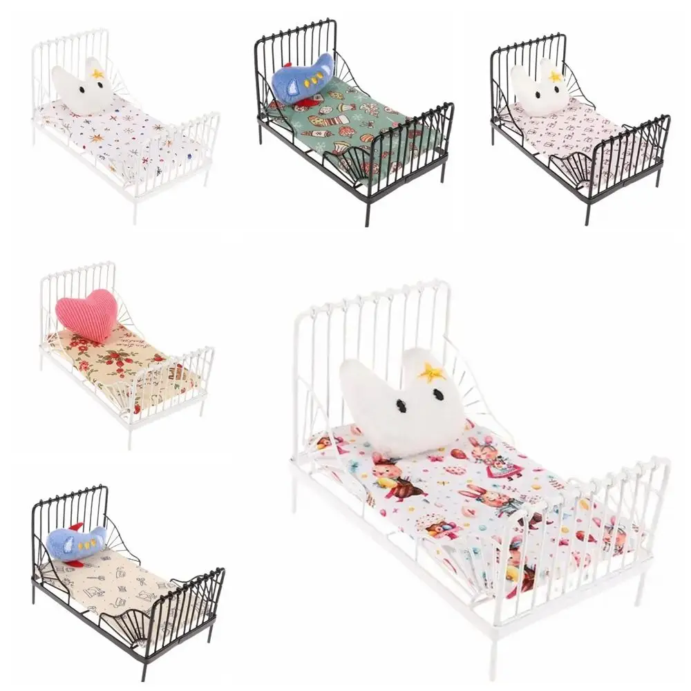 

1set Mini Iron Bed Dollhouse Mini Iron Bed Simulation Cradle Bed Mini European Iron Bed 1:12 Dollhouse Model