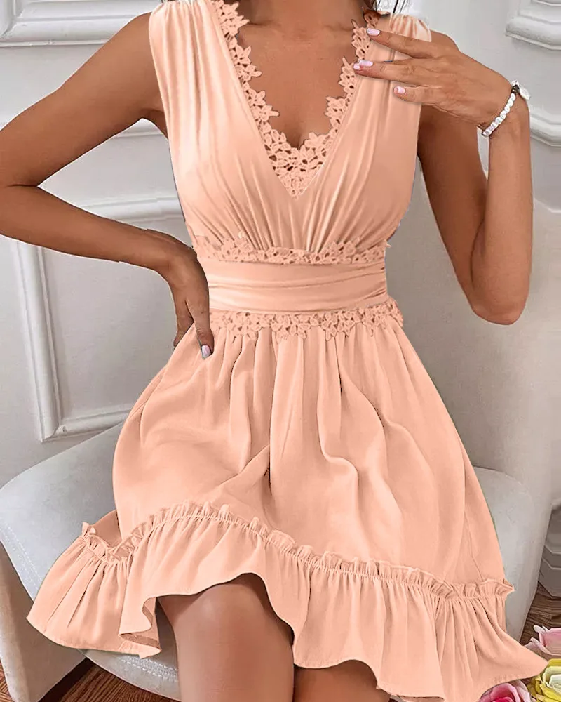 

Women's Spring and Summer Lace Trim Ruffle Hem Casual Dress Solid Color Spliced Tierred Tank V Neck High Waist