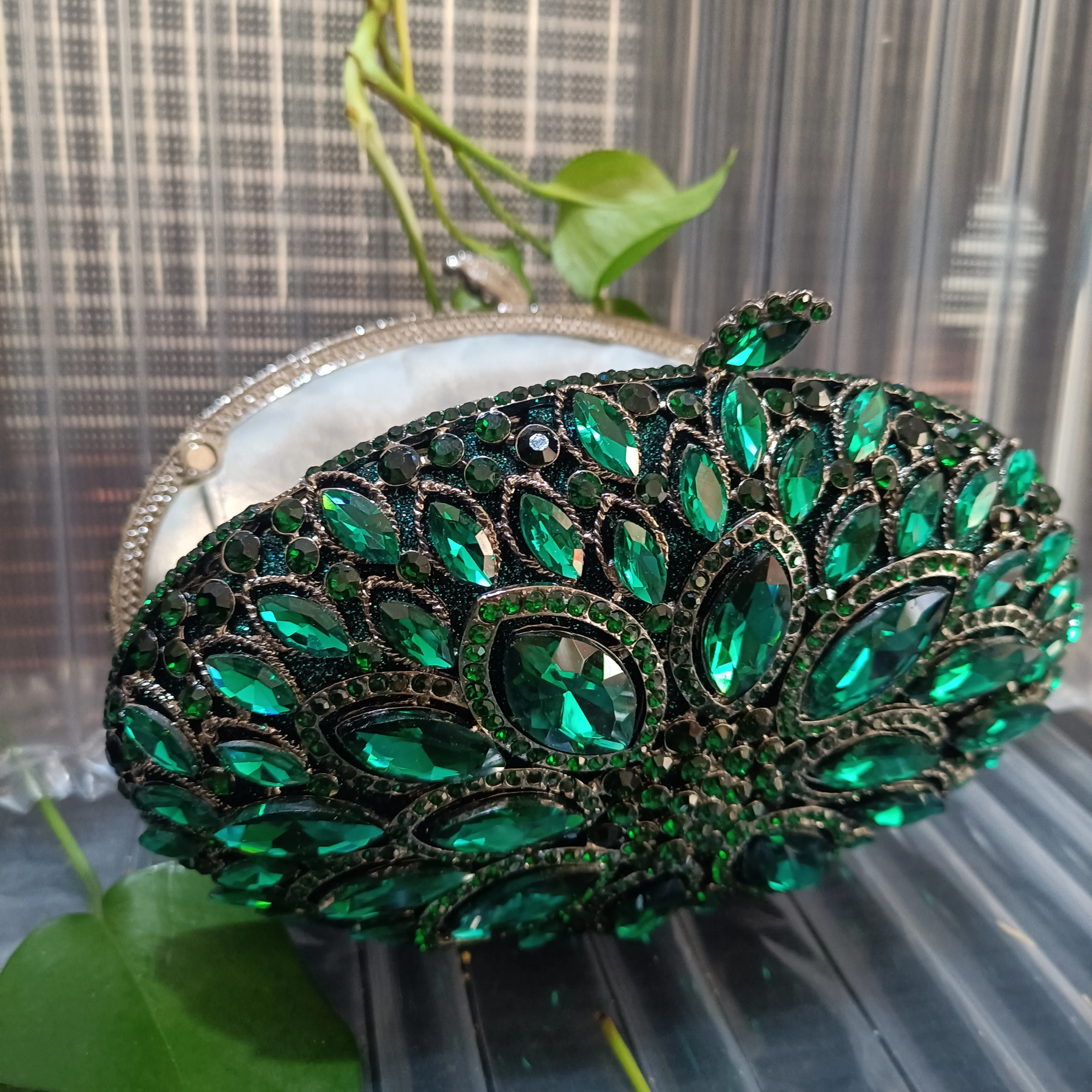 Emerald Green Silk Clutch With Gold Frame, Silk Clutch, Wedding Clutch,  Bridesmaids Clutch, Evening Clutch, Handmade Clutch Bag, Clutch Bag - Etsy