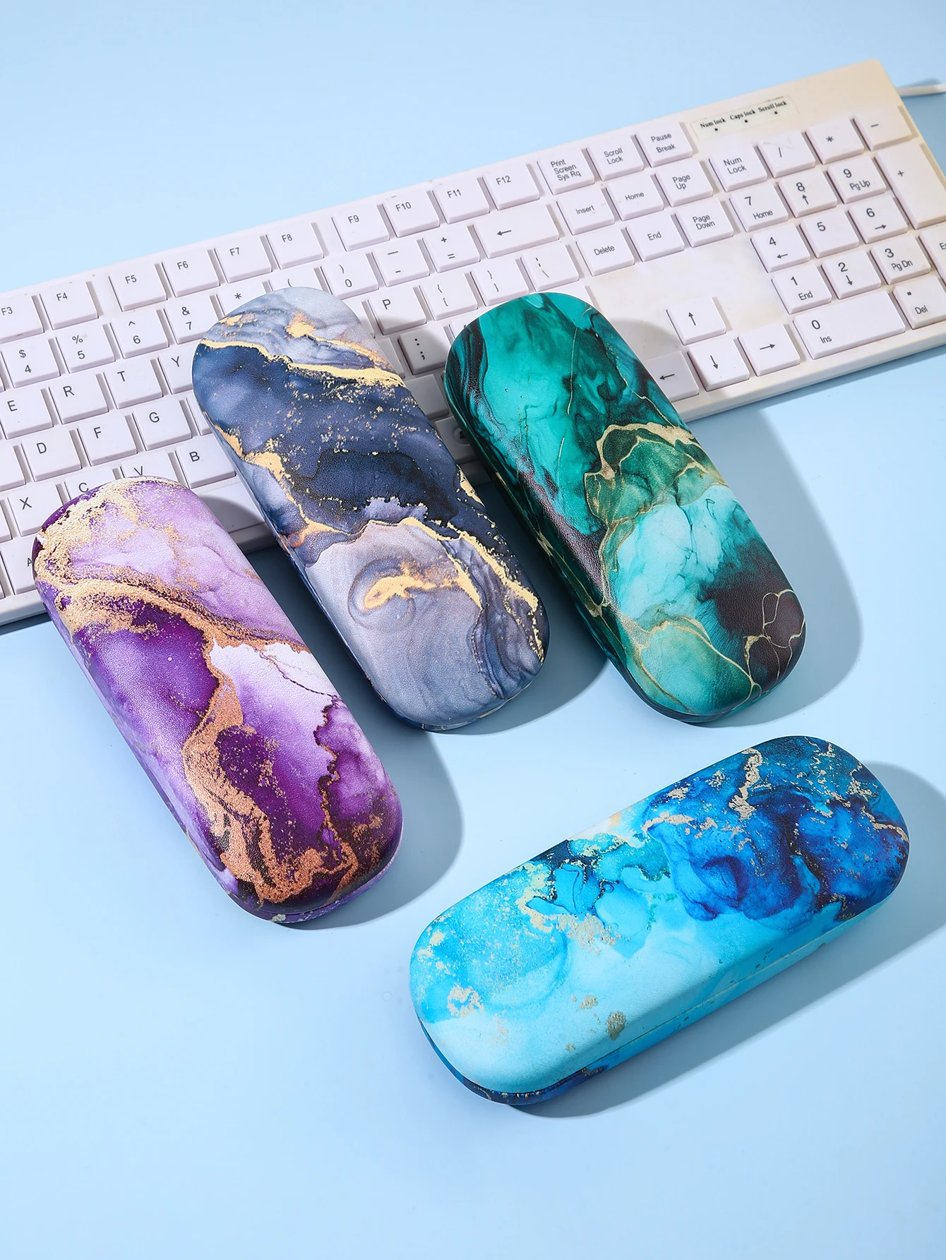 Chic Graffiti Ripple Print Fashion Glasses Case - Durable, Waterproof, and Portable Eyewear Holder