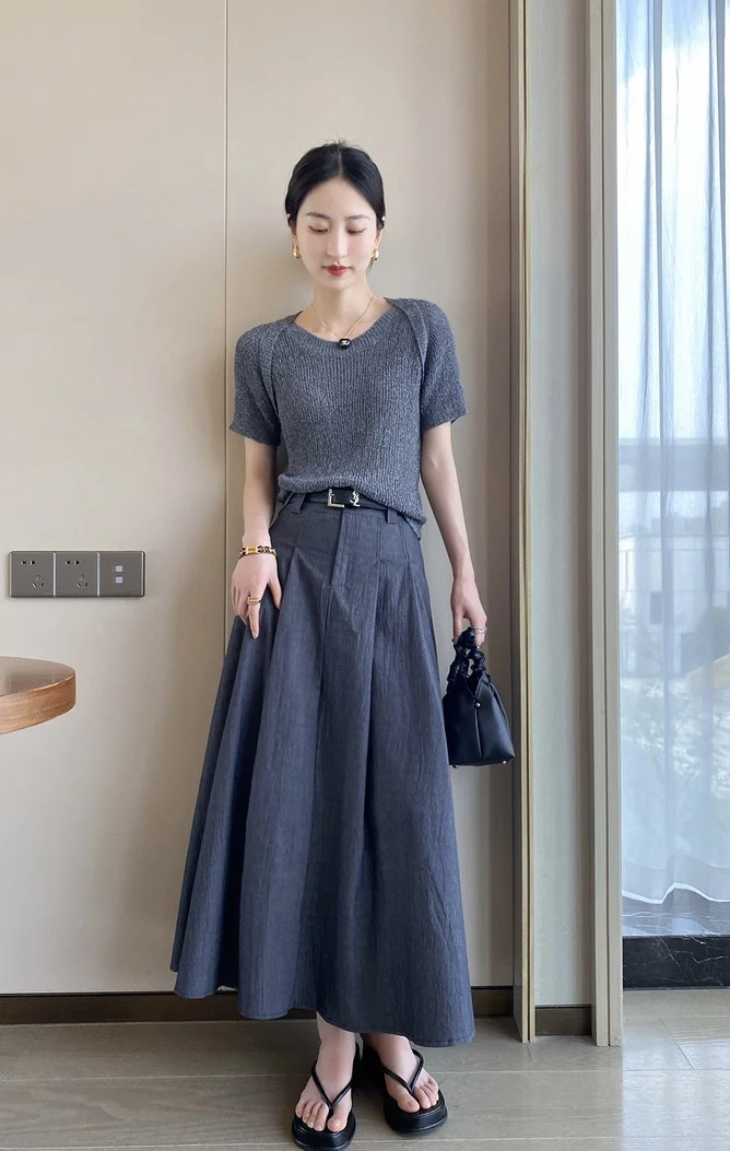 

New women's clothing for spring and summer 2023 round Neck Short Sleeve Sweater with High Waist Skirt 0510