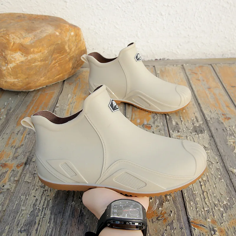 Men's Outdoor Short Rain Boots Thickened Anti-slip Wear-resistant Non-slip Plastic Boots Korean Style Black Red Trendy Shoes2026