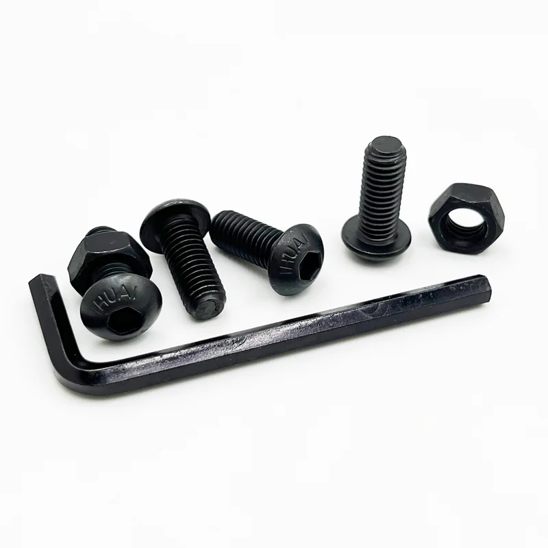 Jeu de vis à tête bombée à six pans creux pour machines