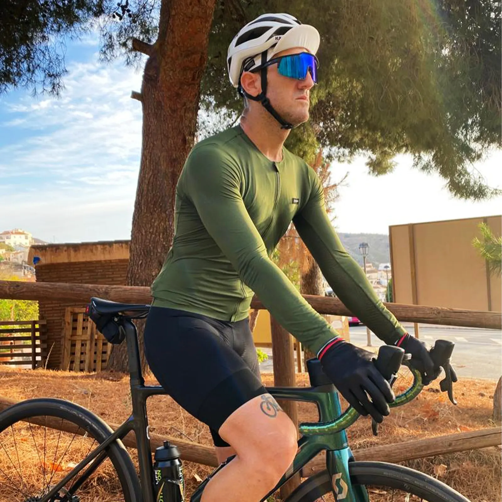 Men's Outdoor Cycling Bib Shorts with 6-Hour Padded Comfort