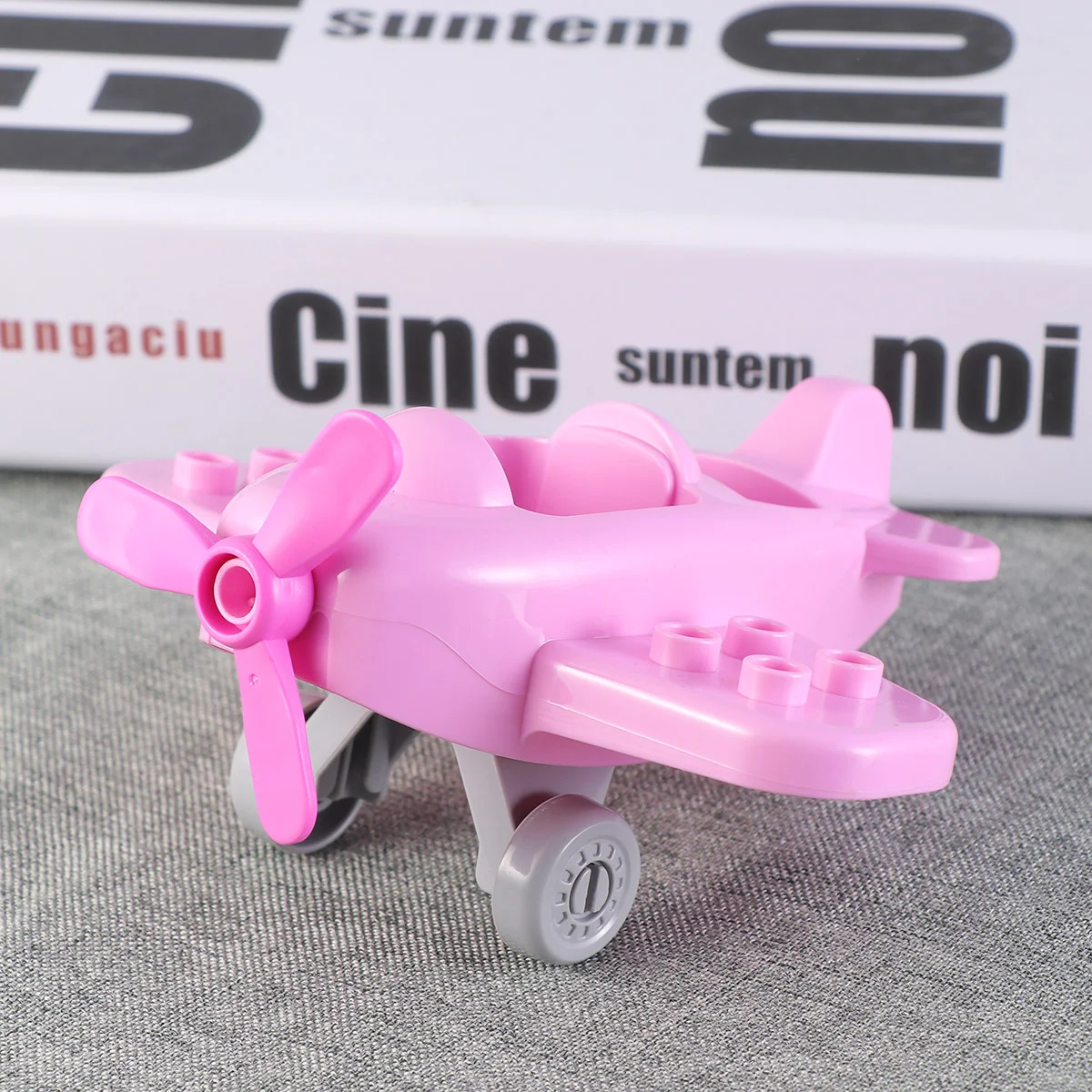 

Детский конструктор «Самолет»