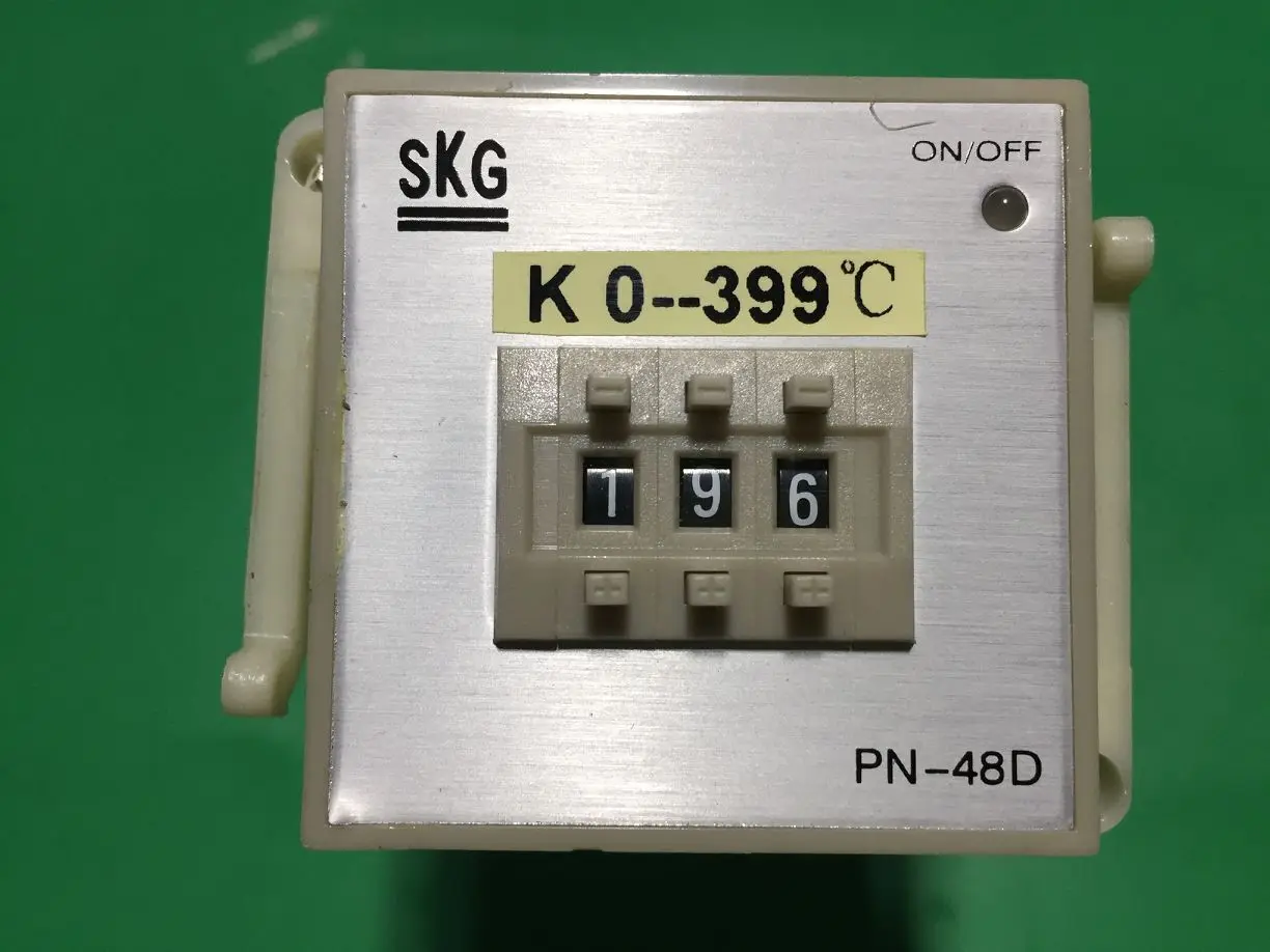 

Тайваньский цифровой регулятор температуры серии SKG PN-48D